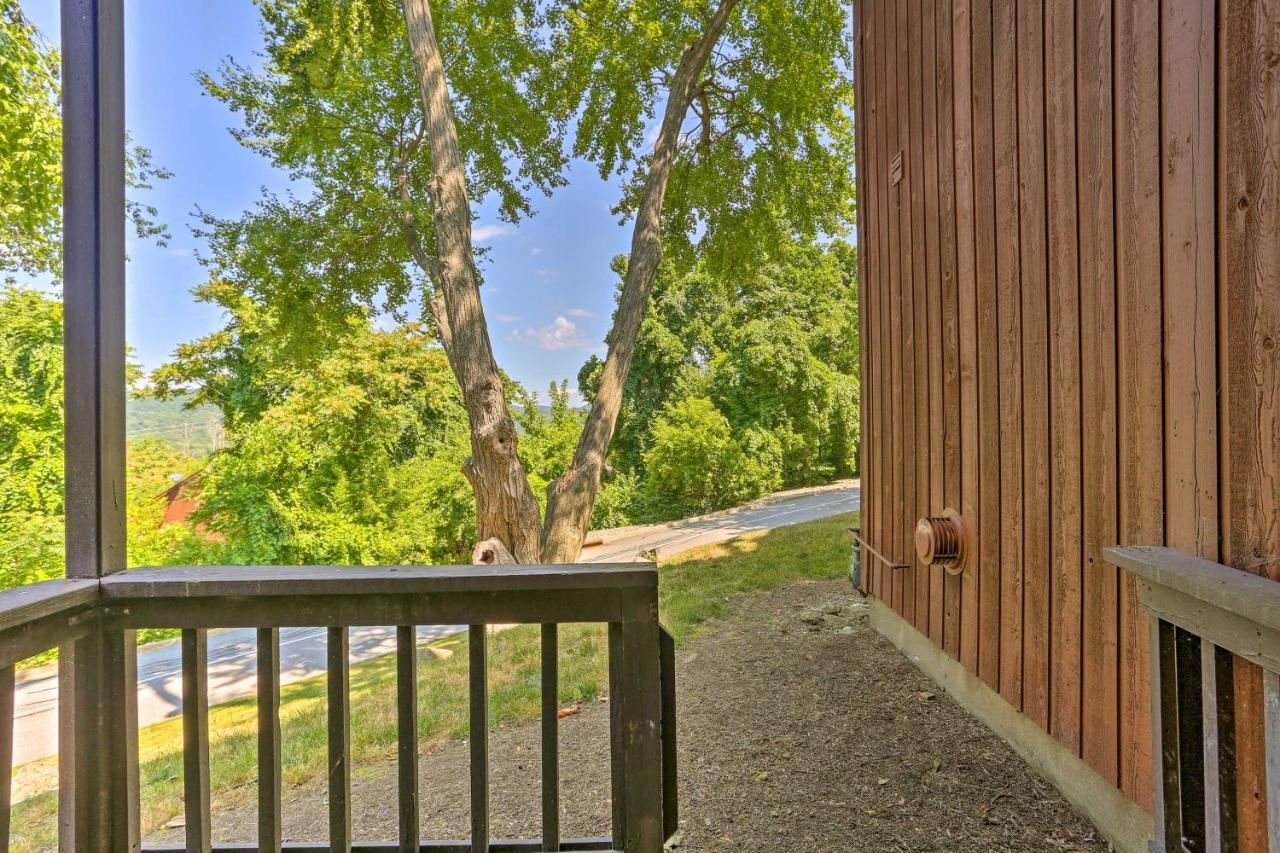 Sun-Lit Vernon Condo Less Than 2 Mi To Ski Resort! 외부 사진